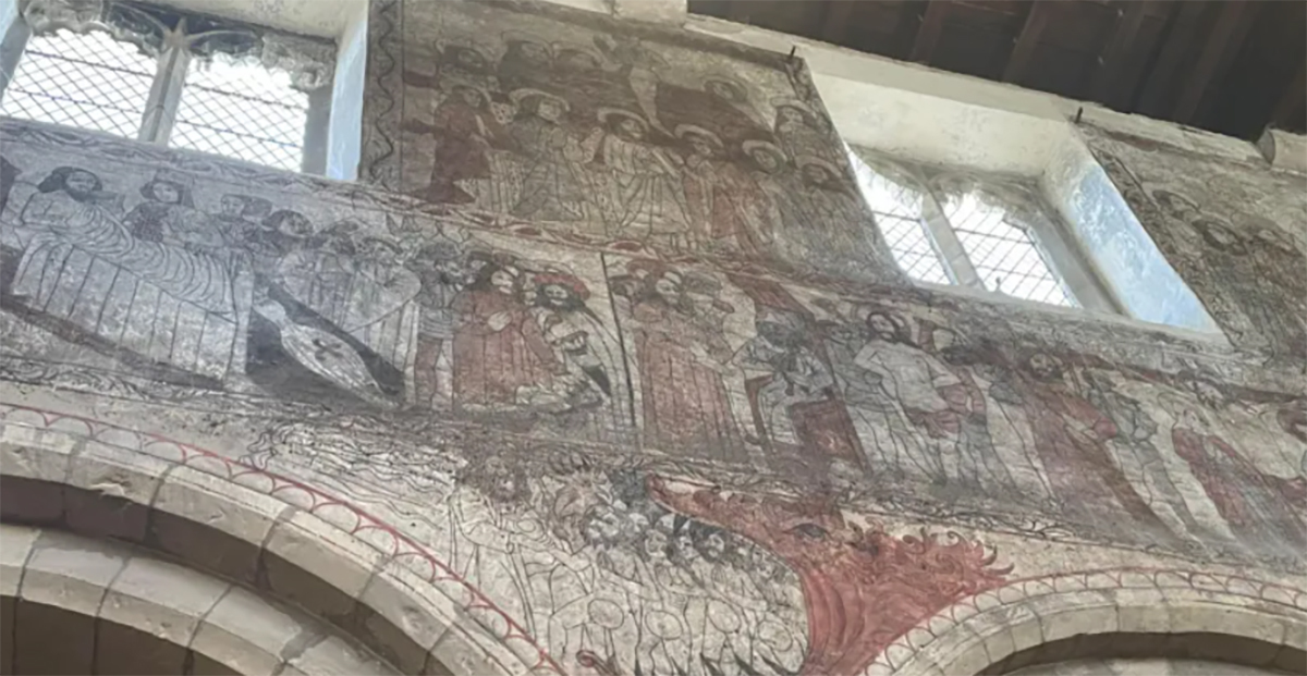 Pétitions de l'église Fonds national du patrimoine de loterie pour sauver de rares peintures murales de 500 ans