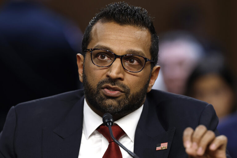 Le Sénat confirme «America First Fighter» Kash Patel en tant que directeur du FBI