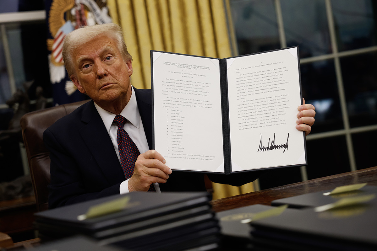 Semaine de Trump en revue: 5 décrets sur l'éducation publique, les mutilations des enfants et les droits parentaux