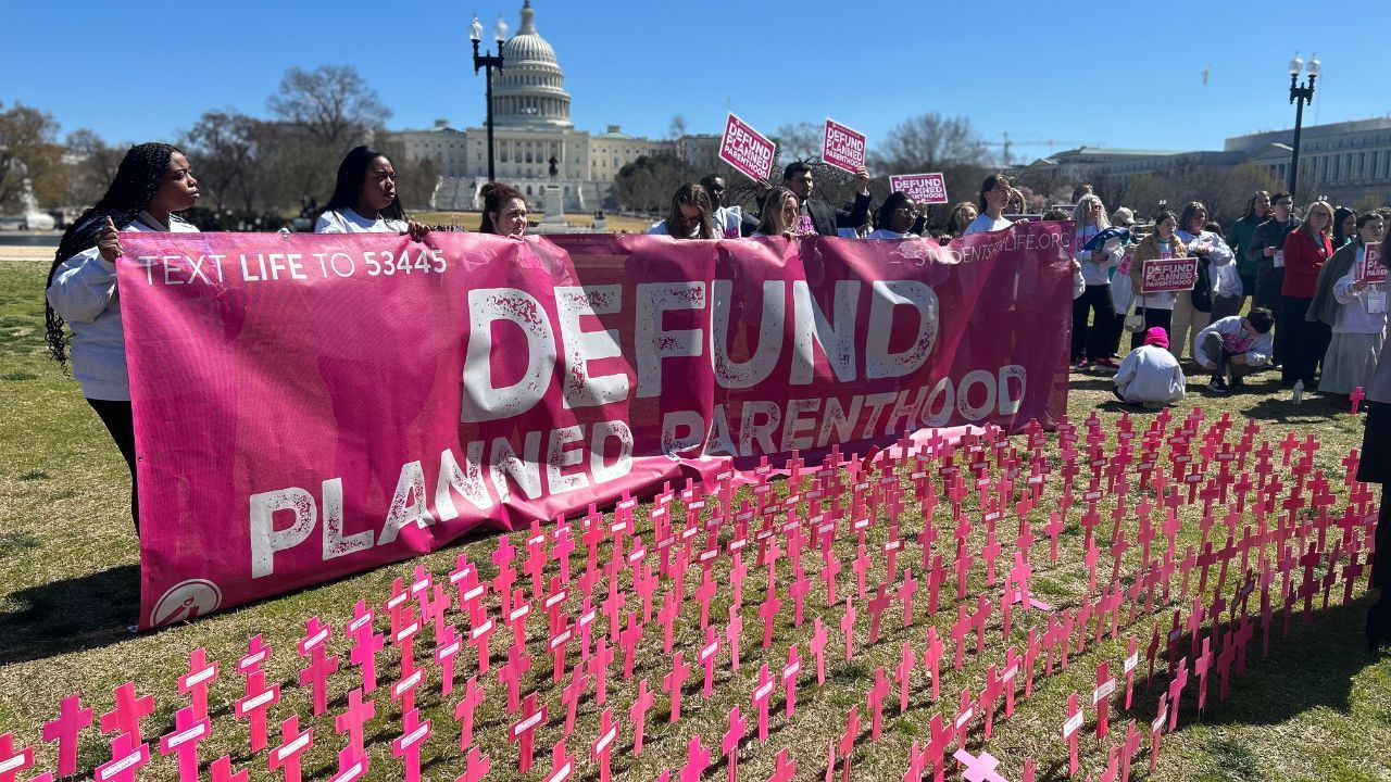 `` Marre de mensonges '': femme qui hémorragie de l'avortement appelle à la finition de Planned Parenthood
