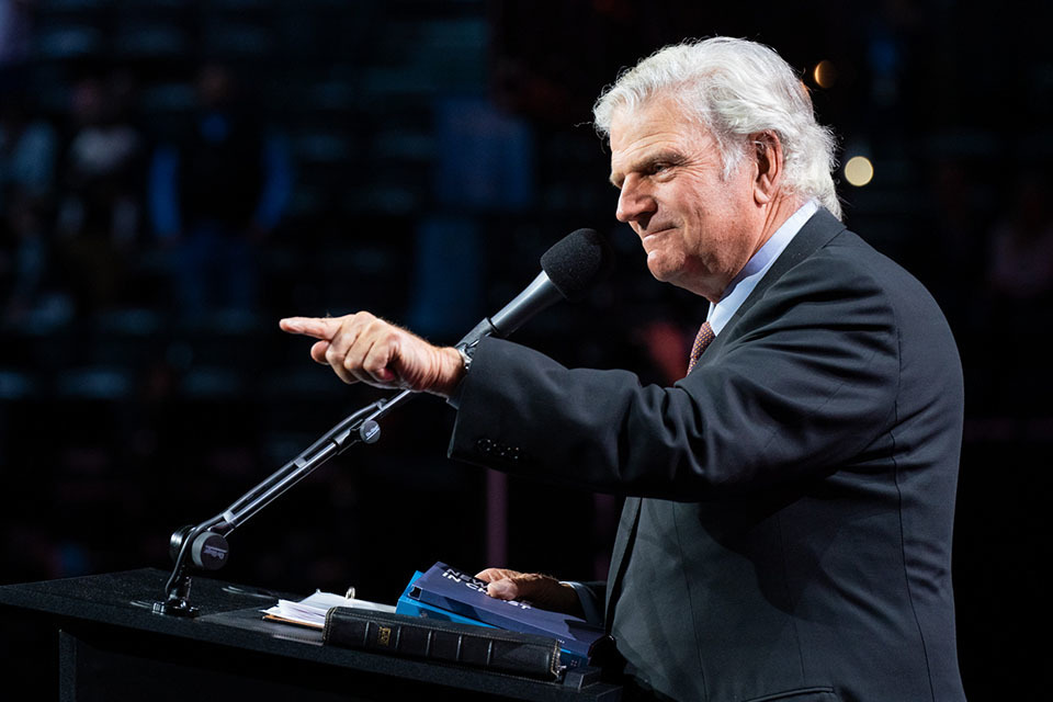 Franklin Graham appelle une «fin à cette terrible guerre» en Ukraine
