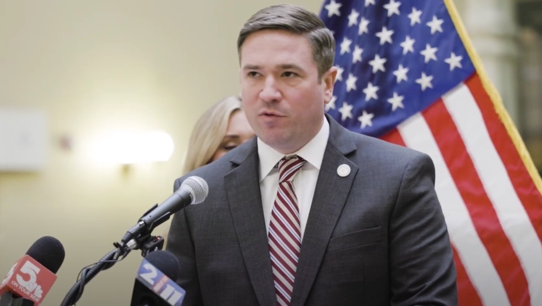 Missouri AG Orders Planned Parenthood pour arrêter de dispenser des pilules d'avortement