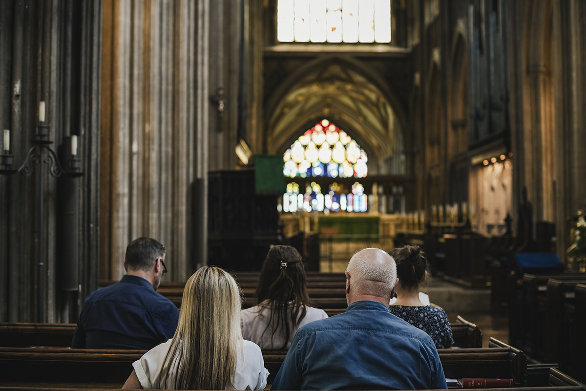 Plus d'un cinquième des adultes ont quitté des groupes religieux dans lesquels ils ont été élevés: Pew Study