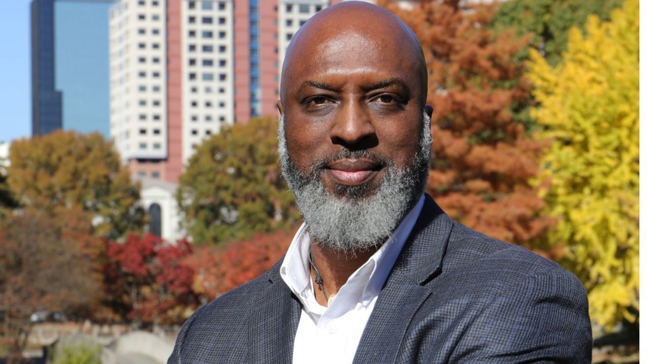 Le pasteur noir avertit l'antisémitisme pourrait conduire à la «destruction» du Parti républicain