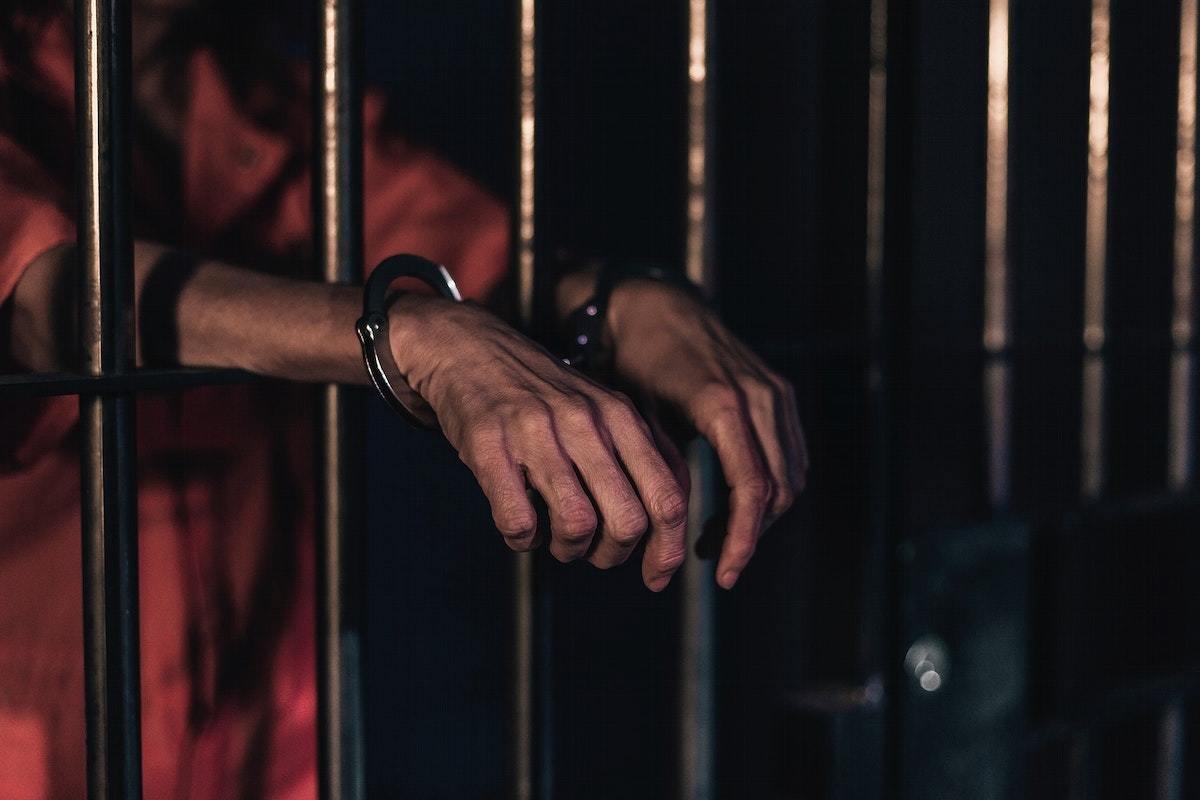 Le Christ pardonne des criminels endurcis. Mais devrions-nous?