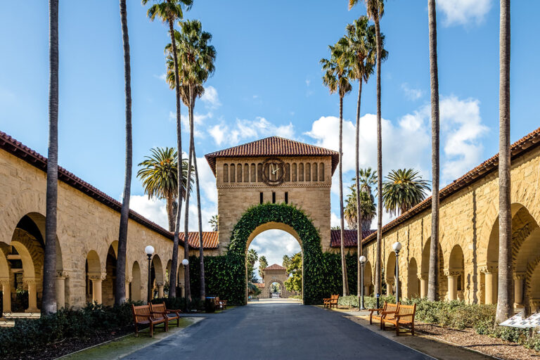12 manifestants anti-israéliens chargés de crimes de vandalisme à Stanford
