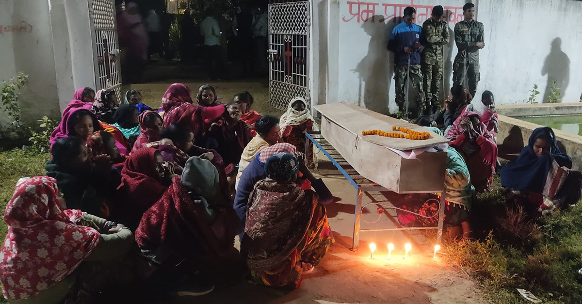 Inde: le fils du pasteur se bat pour le droit des chrétiens d'enterrer leurs morts
