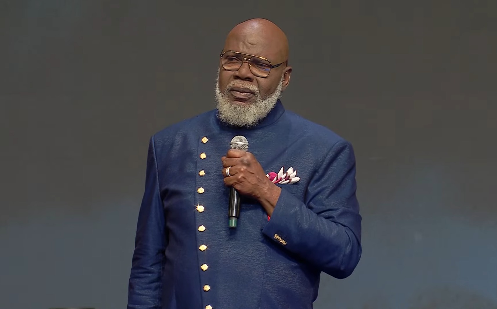 Bishop TD Jakes remettre la maison de Potter à sa fille, gendre