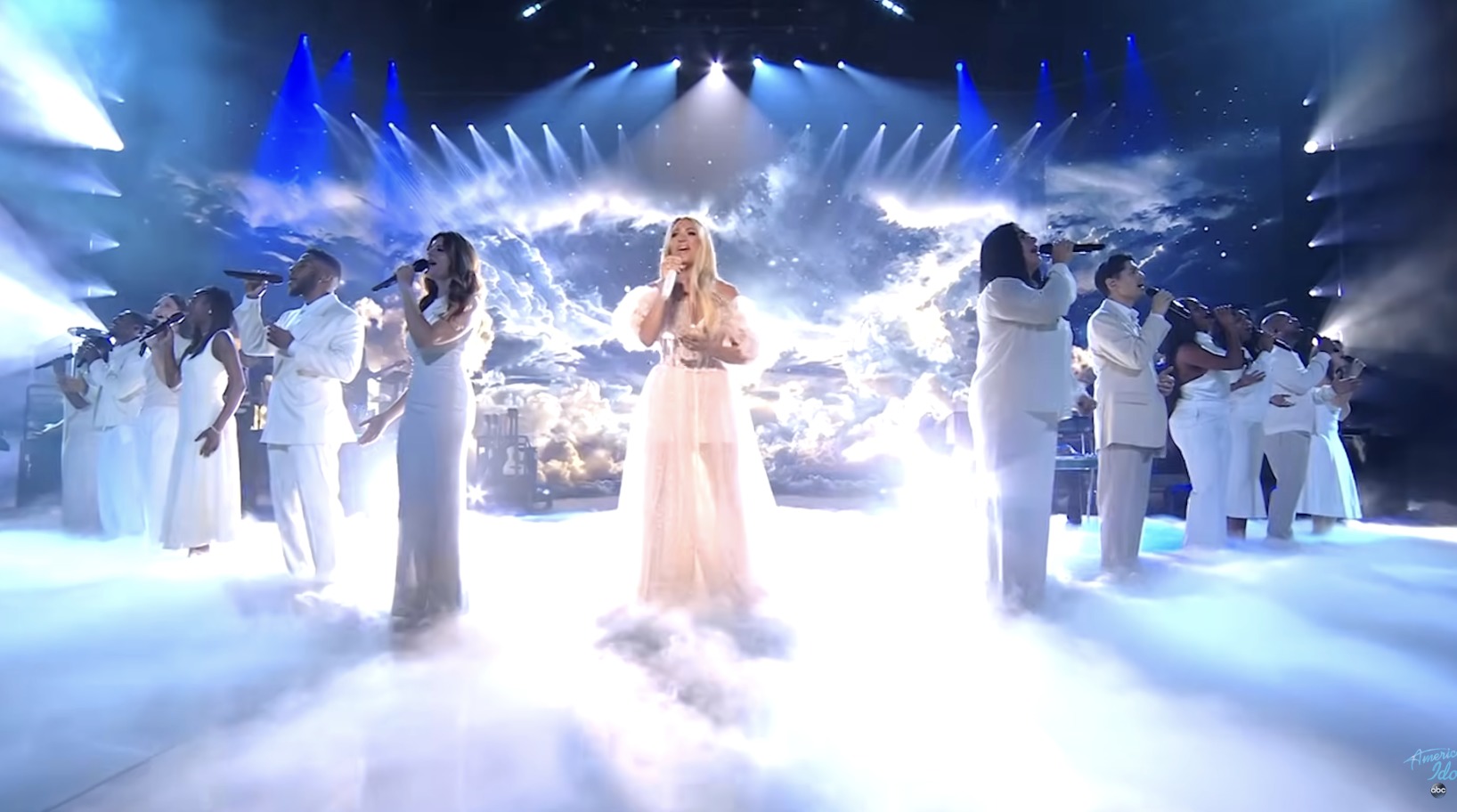Faith occupe le devant de la scène sur «American Idol» sur Pâques alors que Brandon Lake, Cece Winans interprète