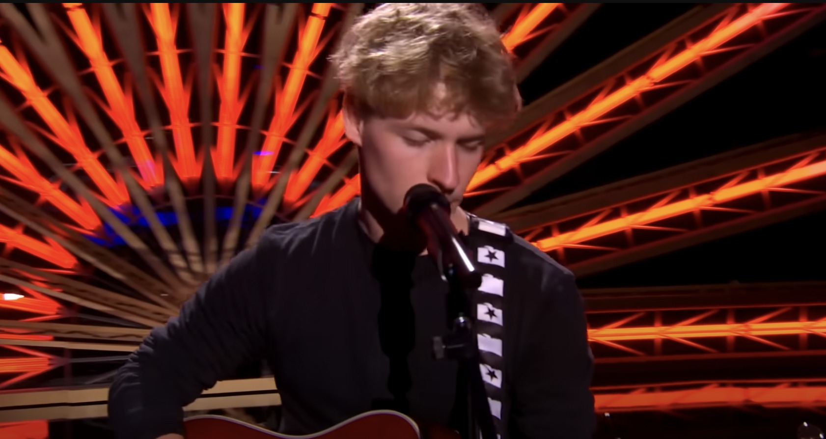 Le fils de Backstreet Boy Brian Littrell adore Jésus avec une chanson originale sur 'American Idol'