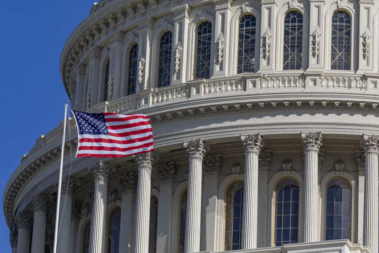 «  Big Beautiful Bill '' de Trump interdire aux États de réglementer l'IA pendant 10 ans