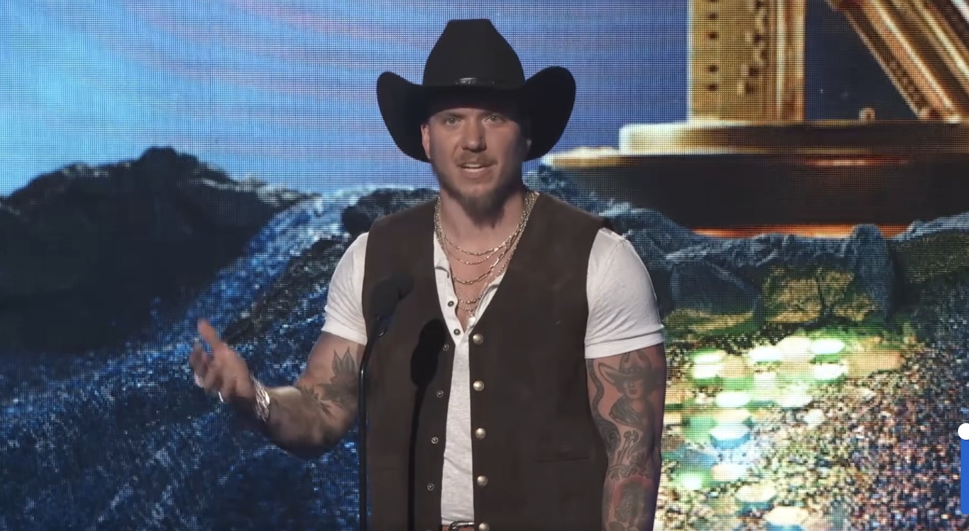 Brandon Lake balaye les prix de fan-love, les problèmes appellent le renouveau: «Soyez les mains et les pieds de Jésus»