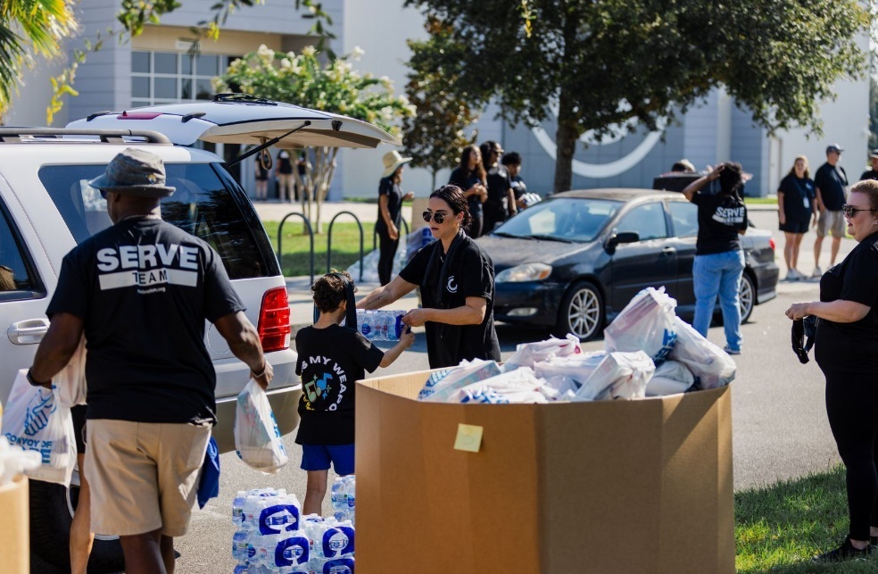 `` Notre foi en action '': Florida Megachurch to Giveaway 3K Sacs d'épicerie
