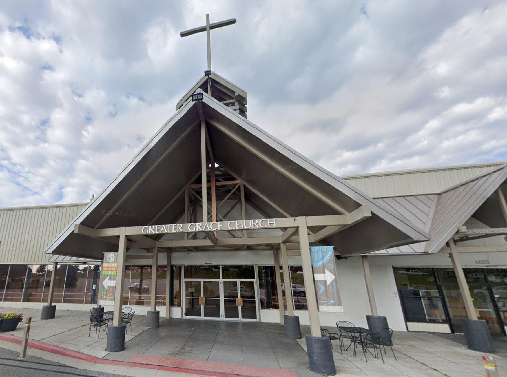 L'ancien pasteur du Massachusetts a été inculpé des allégations d'abus sexuels sur les enfants de 1980