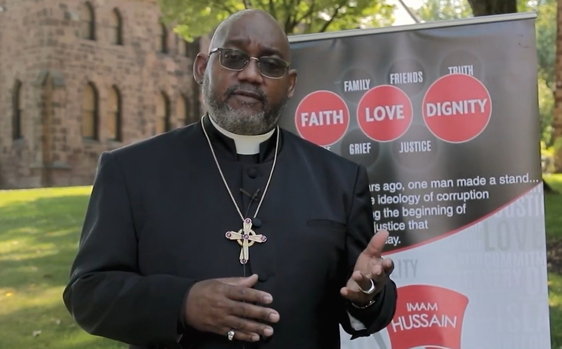 Le pasteur de `` Christian Superstar '', Kenneth Flowers, obtient 4-15 ans de prison pour viol de Teen Boy