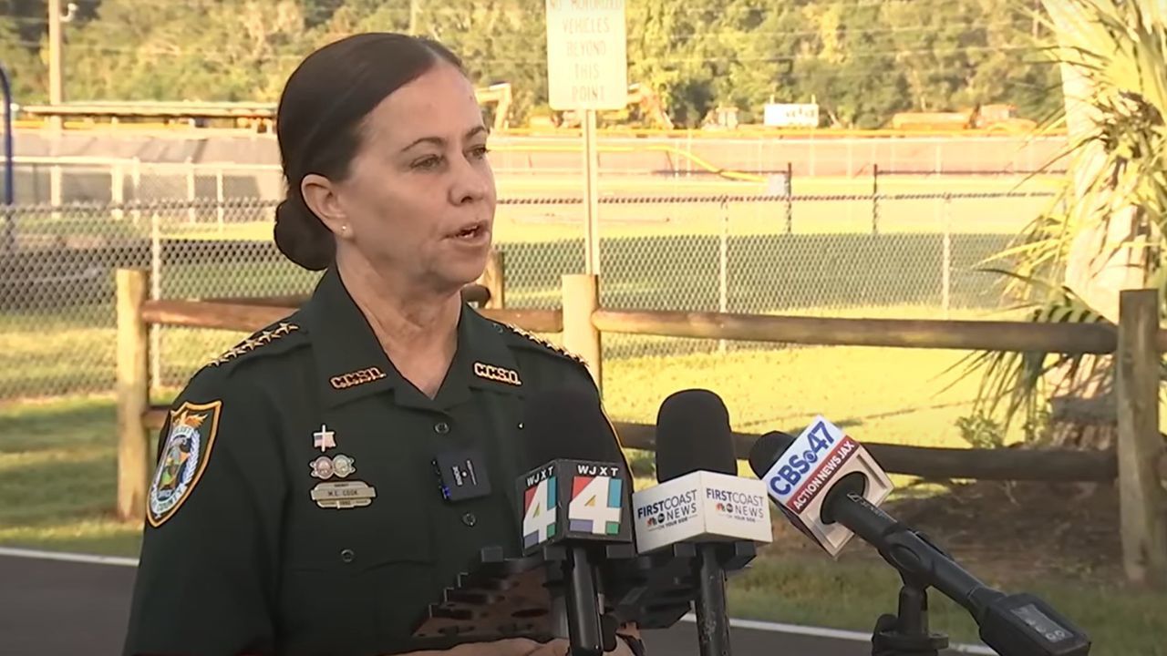 Florida Teen se promenait à l'église pour avouer les parents tués