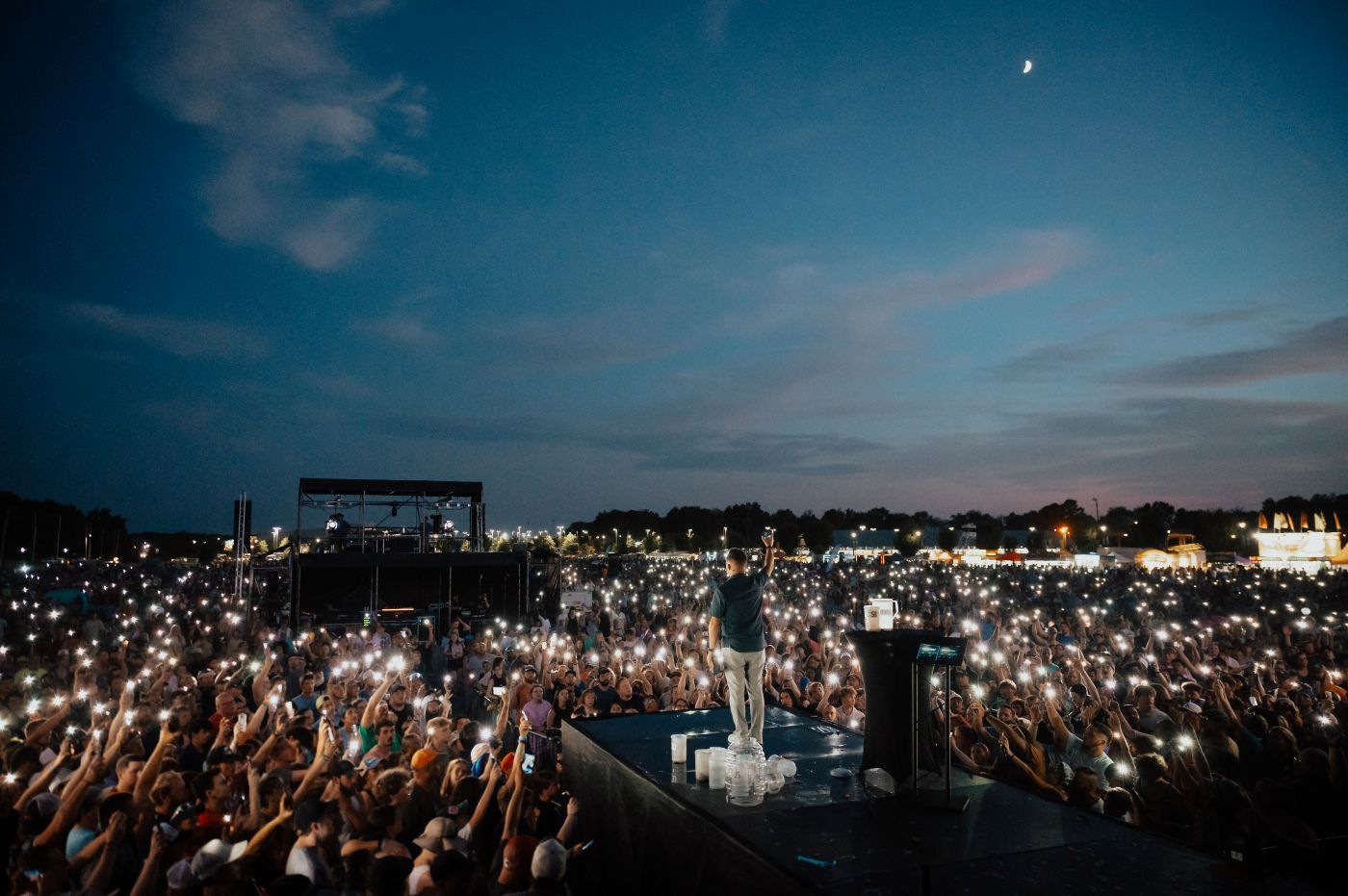 Qui a dit que Gen Z s'éloigne de la foi? Ils veulent bruyamment Jésus