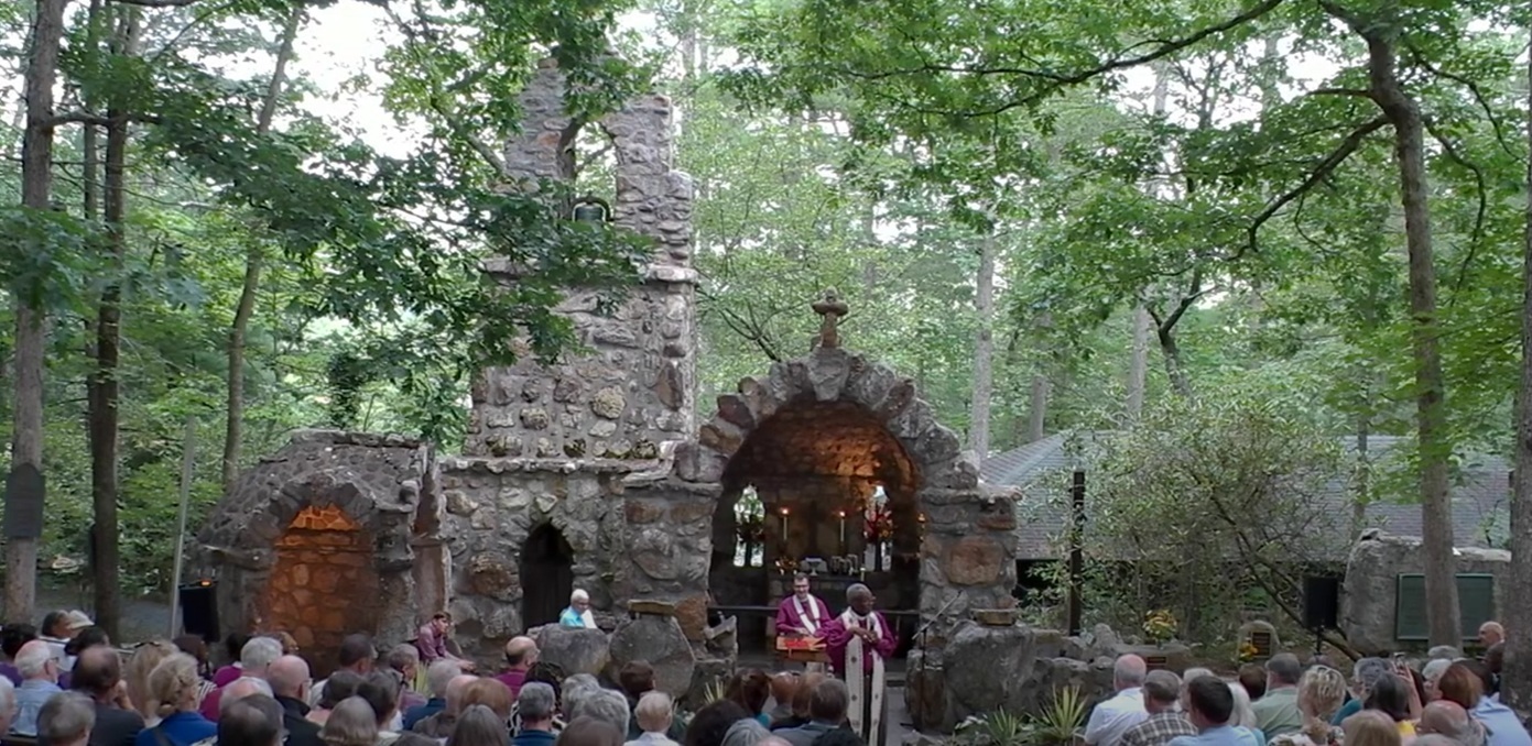 Le sanctuaire de la cathédrale en plein air de la transfiguration célèbre 100 ans: «Pas de secret ce que Dieu peut faire»