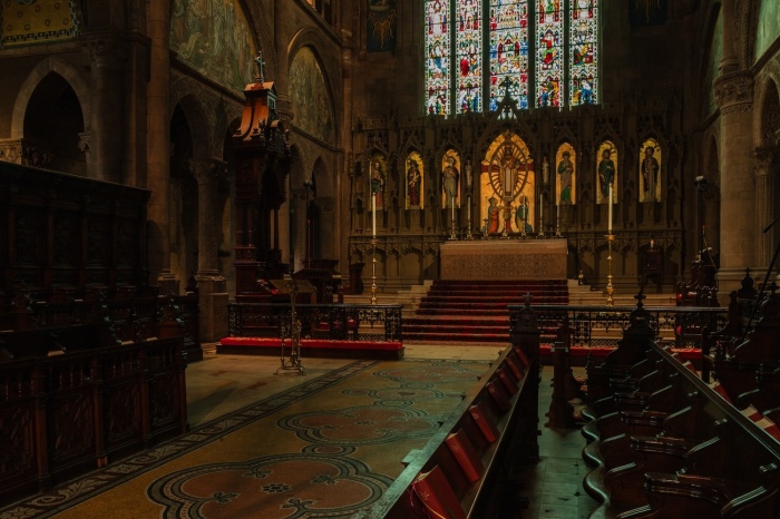 Le grand autel de la cathédrale des All Saints (Episcopal) à Albany, New York, New York.