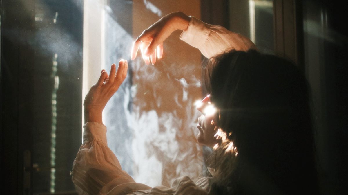 Discerner les dangers derrière la magie fictive: une interview avec l'auteur Marian A Jacobs