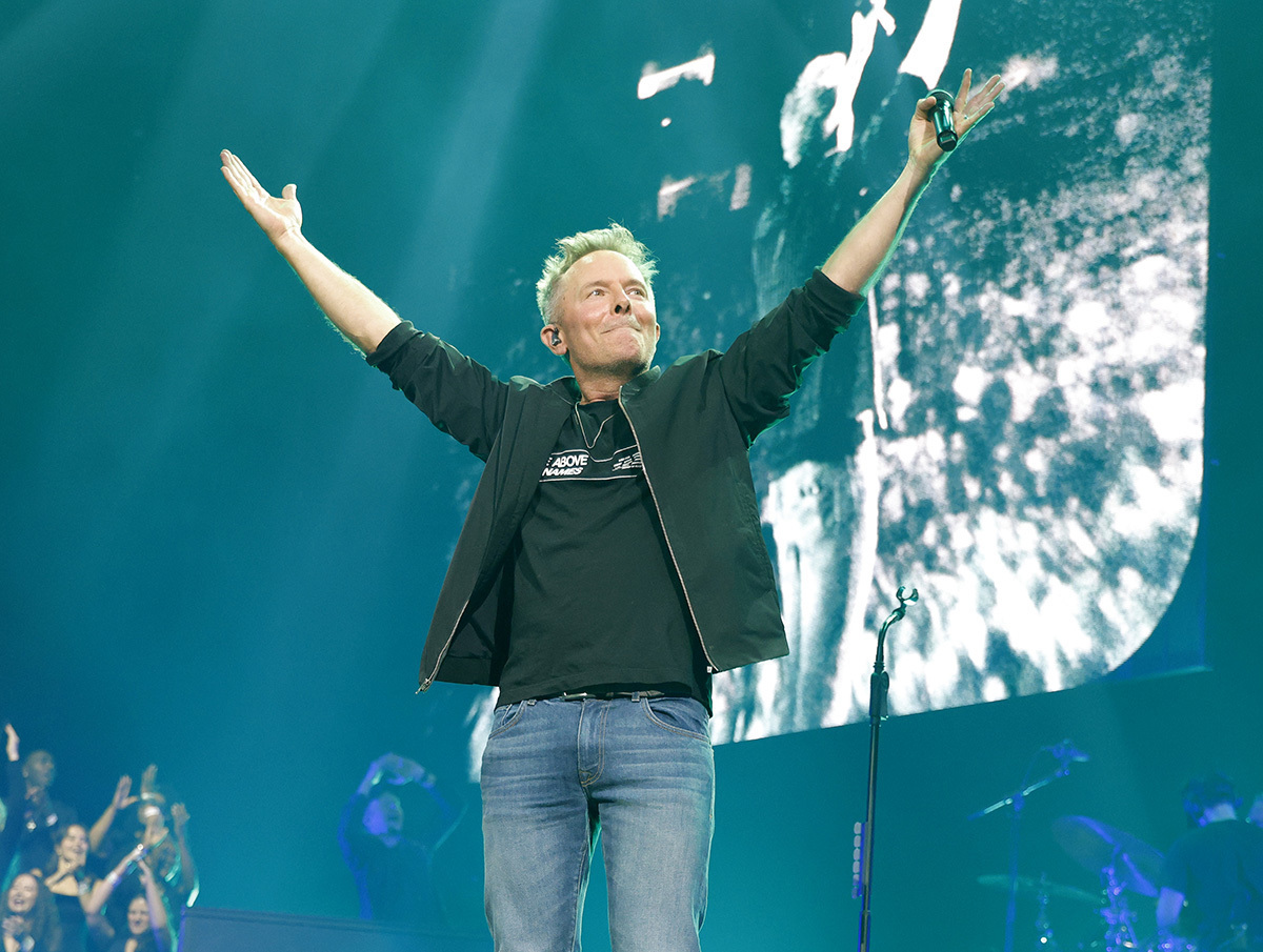 Chris Tomlin réfléchit à la direction du culte au mémorial de Charlie Kirk: `` Un réveil se produit ''