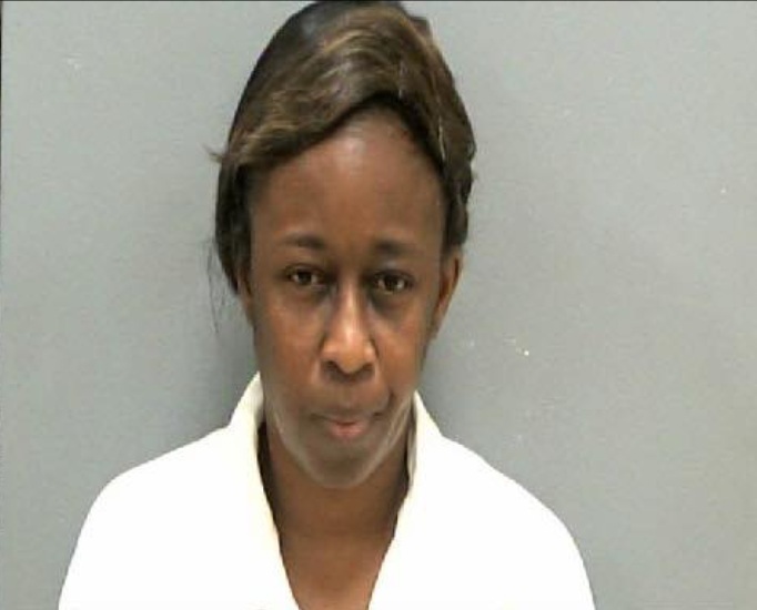 Employé de l'école publique accusé d'avoir volé 10 000 $ à SC Church