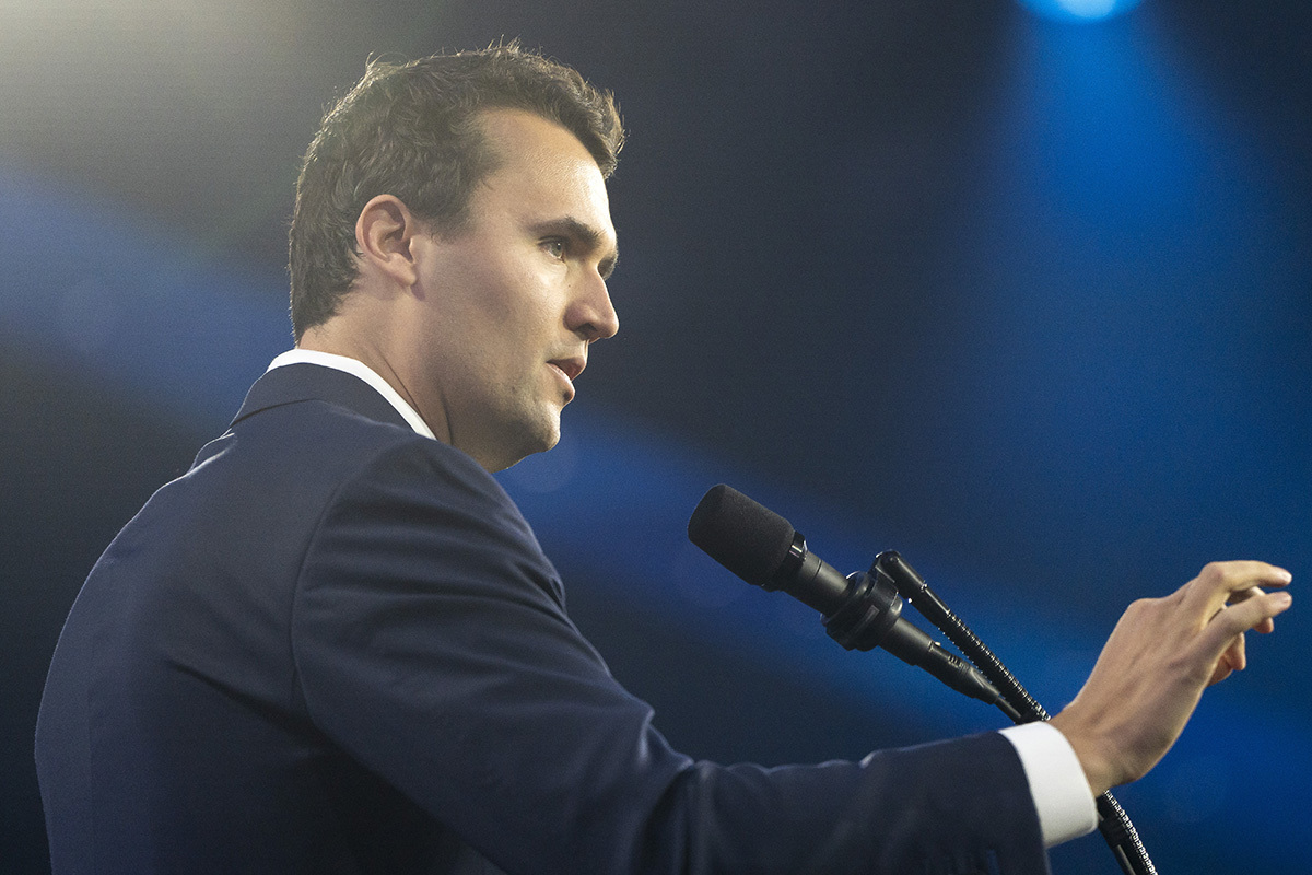 Ex-psychique rejette la peur des malédictions occultes contre Charlie Kirk: «Satan perd toujours»