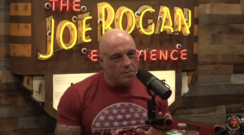 Joe Rogan compare l'application de dix commandements à la charia
