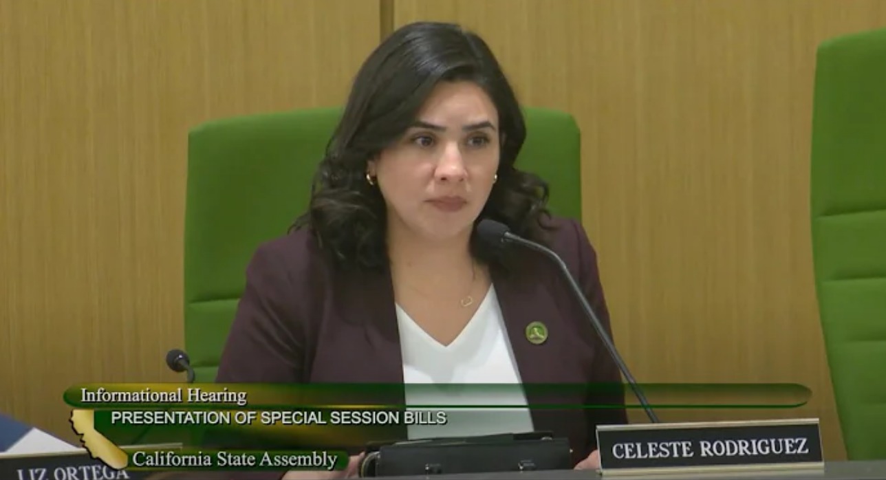 Le législateur en Californie blâme la «désinformation» pour les contrecoups sur les actualités du projet de loi en tant que «panique chrétienne-droite»