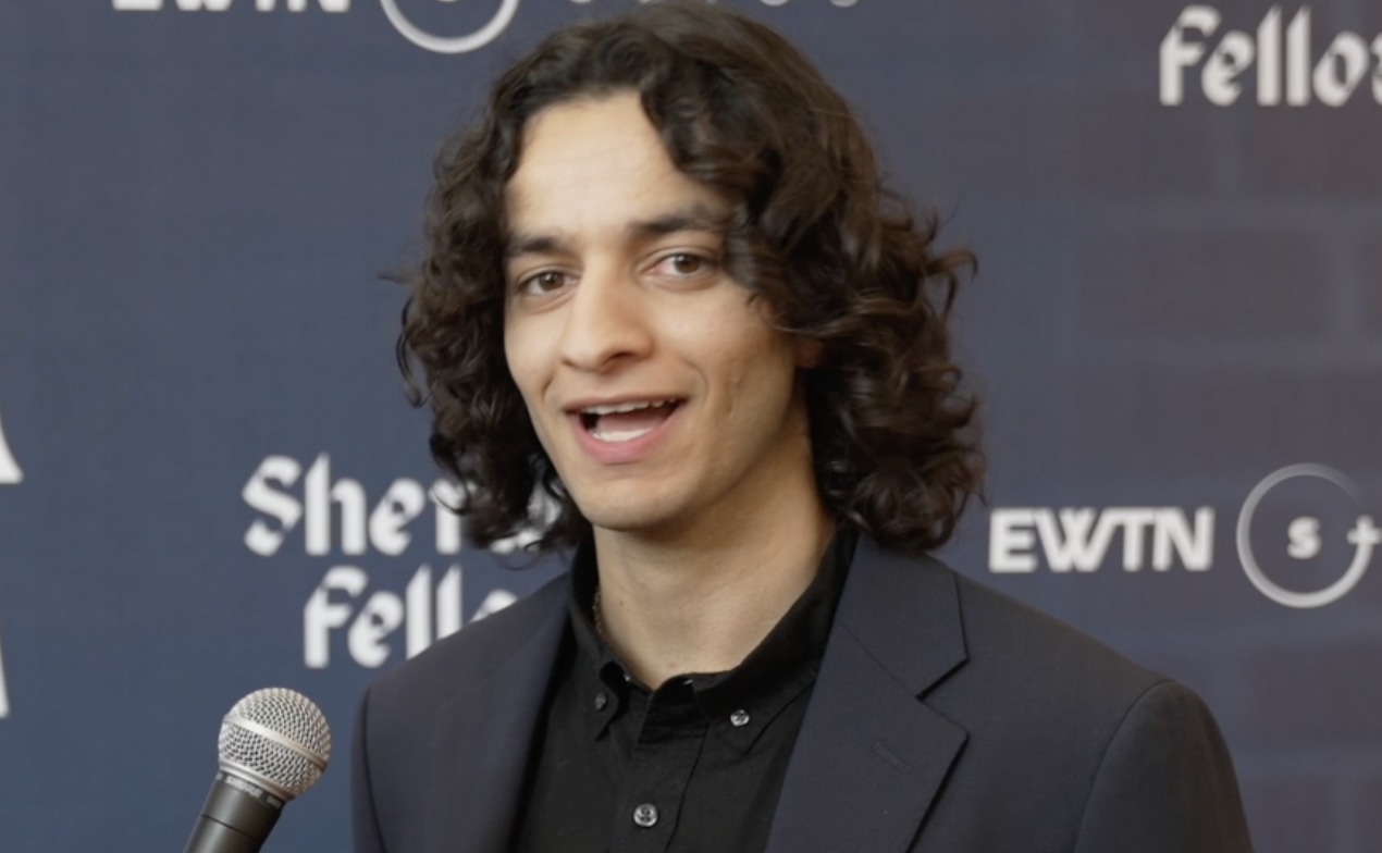 Michael Iskander, star de la maison de David, s'adresse à la conversion au catholicisme, dit Album in the Works (exclusif)