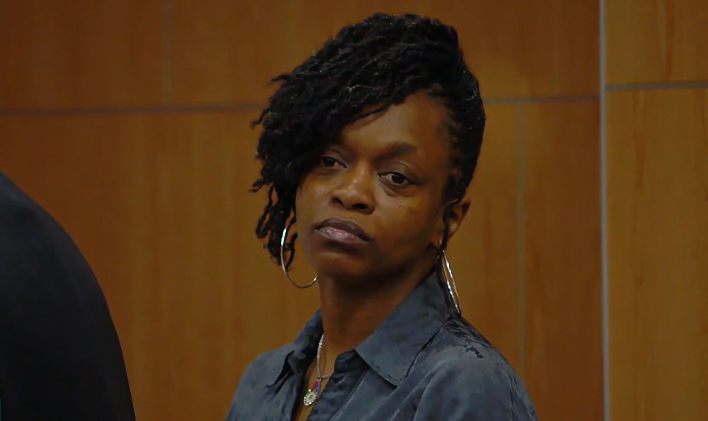 Une femme qui a tué mortellement le pasteur de Memphis, Ricky Floyd, a inculpé d'accusations élevées