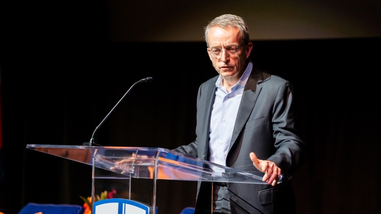L'ancien PDG d'Intel exhorte les chrétiens à exploiter l'IA : « Un autre moment Gutenberg »