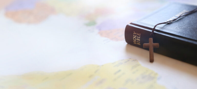 Des millions de personnes reçoivent des Écritures dans leur propre langue alors que le travail de traduction de la Bible accélère