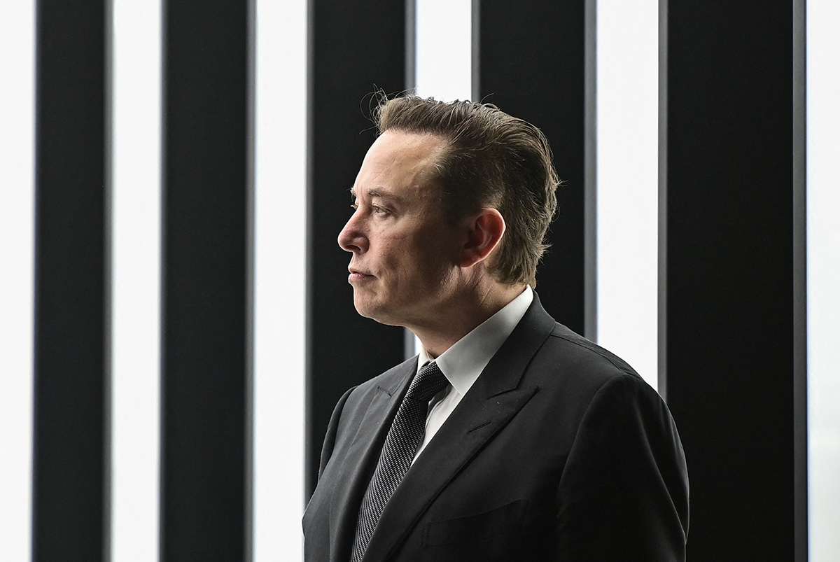 Elon Musk partage l'appel d'Erika Kirk à «aller à l'église»