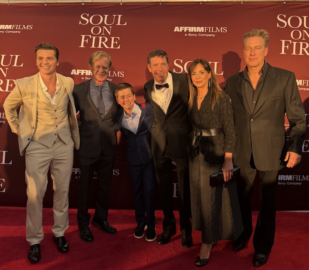 Première du tapis rouge de «Soul On Fire» honneurs des premiers intervenants, des héros réels derrière Miraculous Story