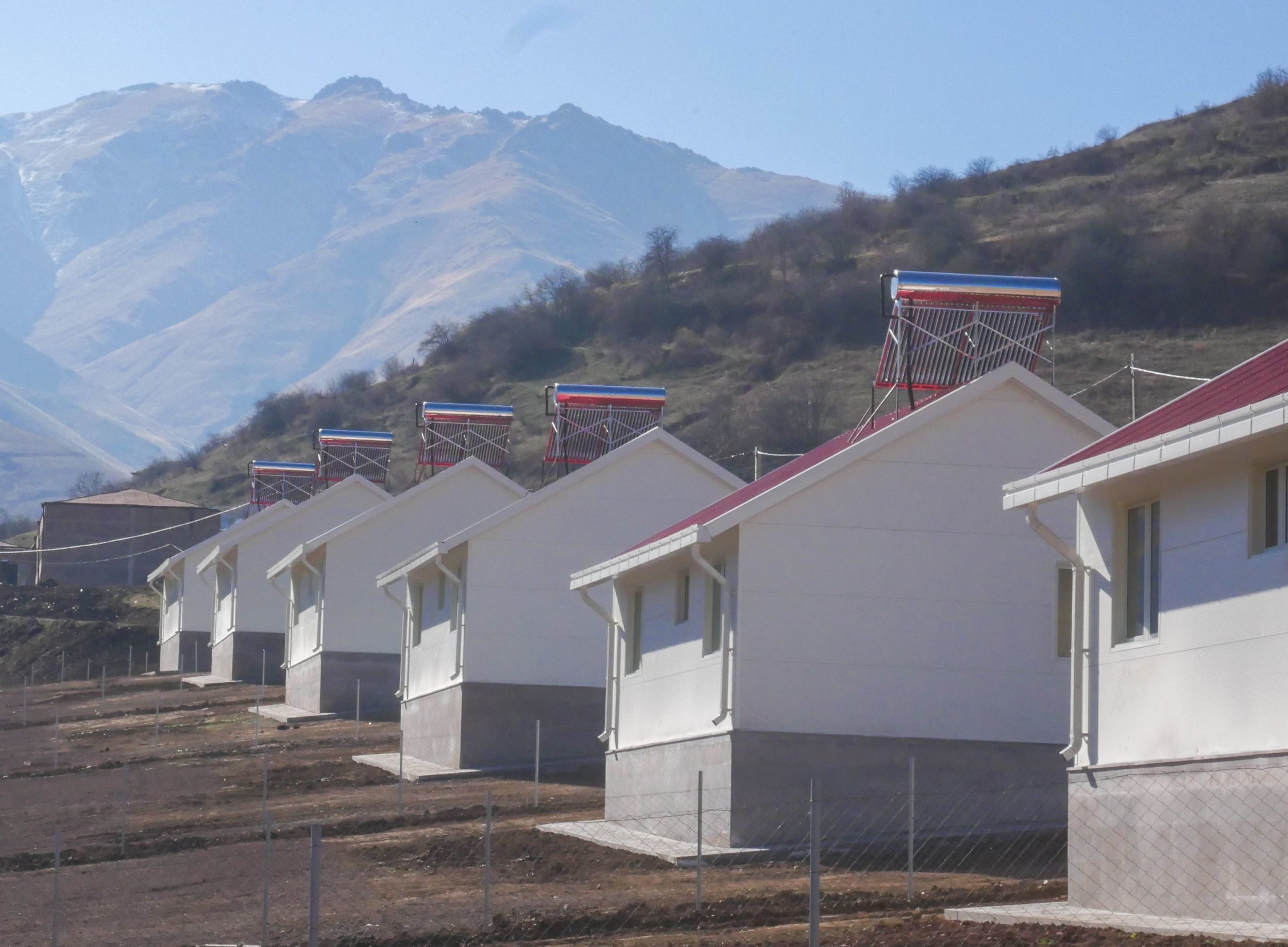 Les survivants chrétiens du nettoyage ethnique reçoivent de nouvelles maisons dans le but de déclencher la « renaissance » du village arménien