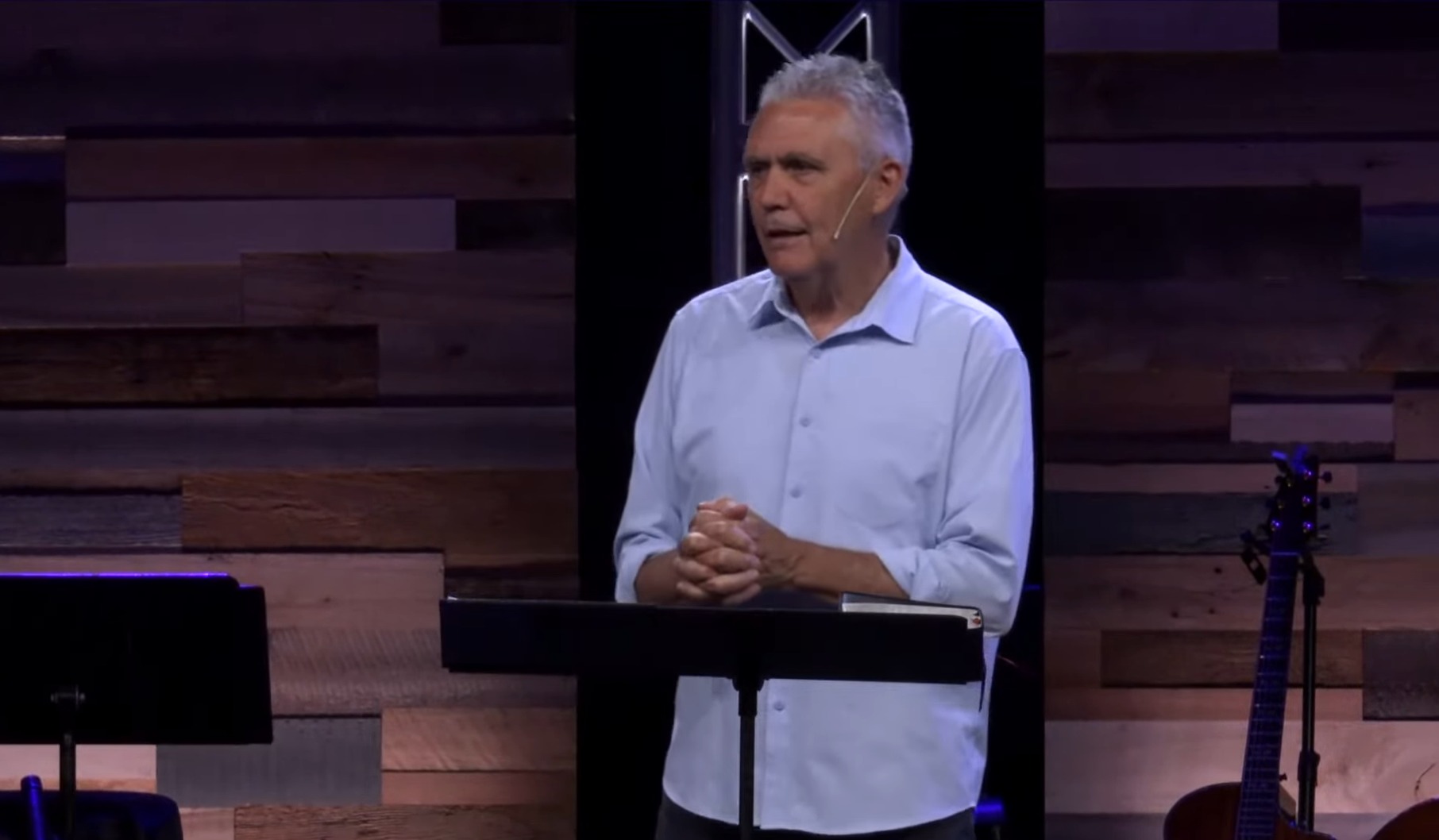 Le pasteur de la méga-église, Brian Coffey, accusé de négligence dans des allégations d'abus sexuels sur mineur par un leader de la jeunesse