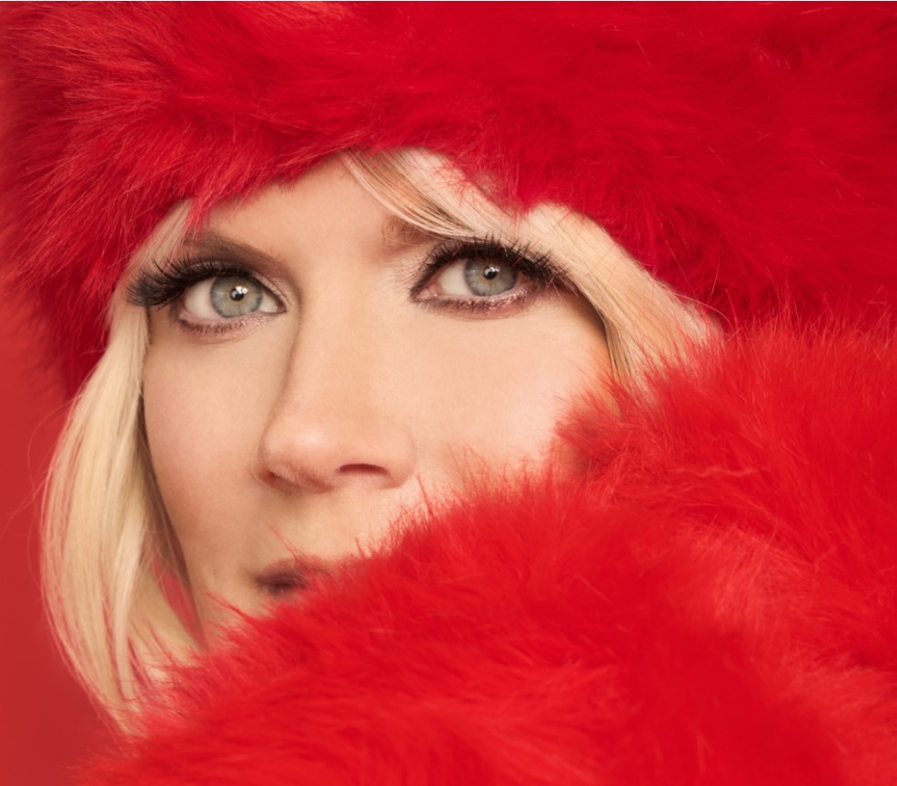 Natalie Grant sort son premier album de Noël en 2 décennies et discute de l'évolution du paysage CCM