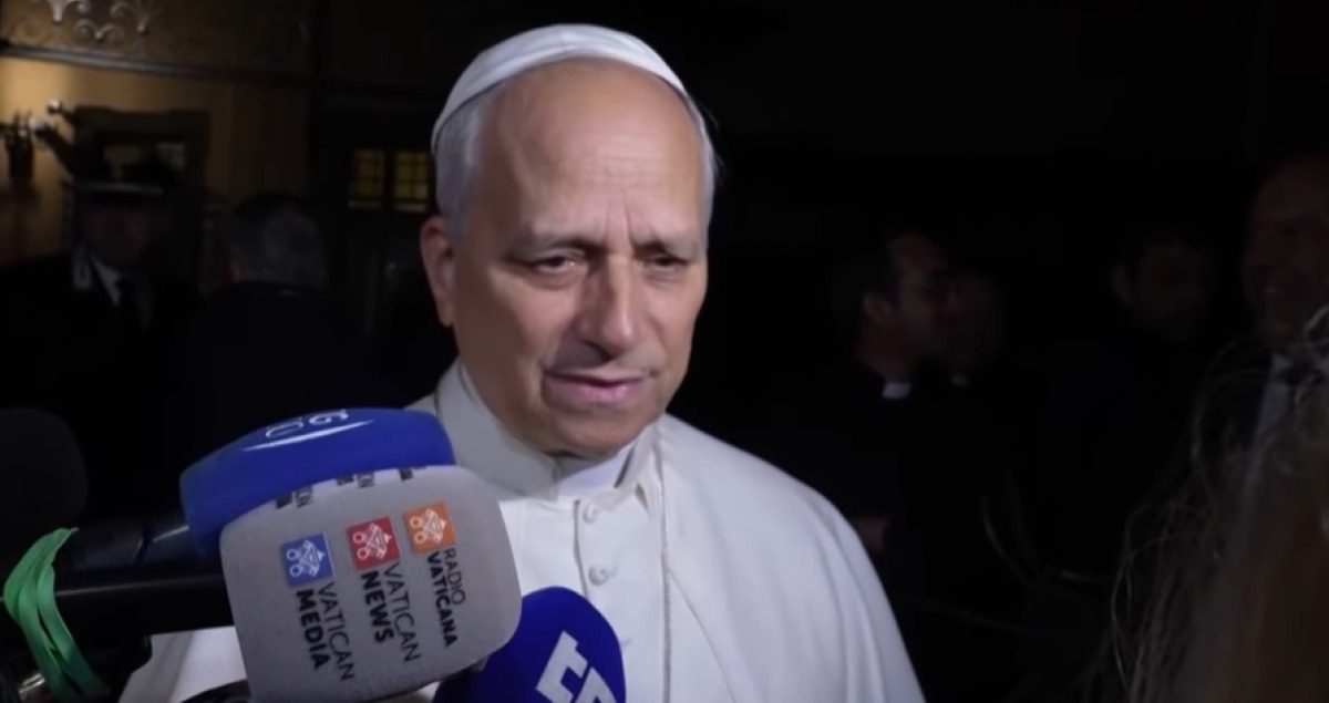 Trump est prêt à rencontrer le pape Léon et répond aux critiques du leader catholique sur les politiques d'immigration