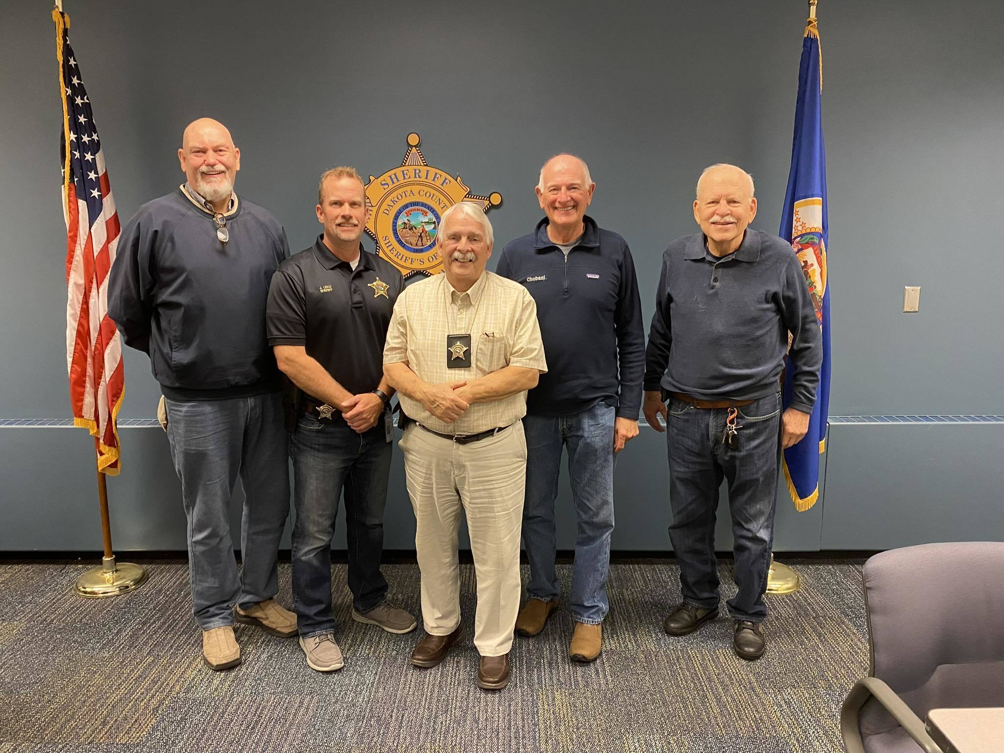 La communauté du Minnesota pleure son pasteur et aumônier bien-aimé décédé après avoir aidé un automobiliste coincé dans la neige