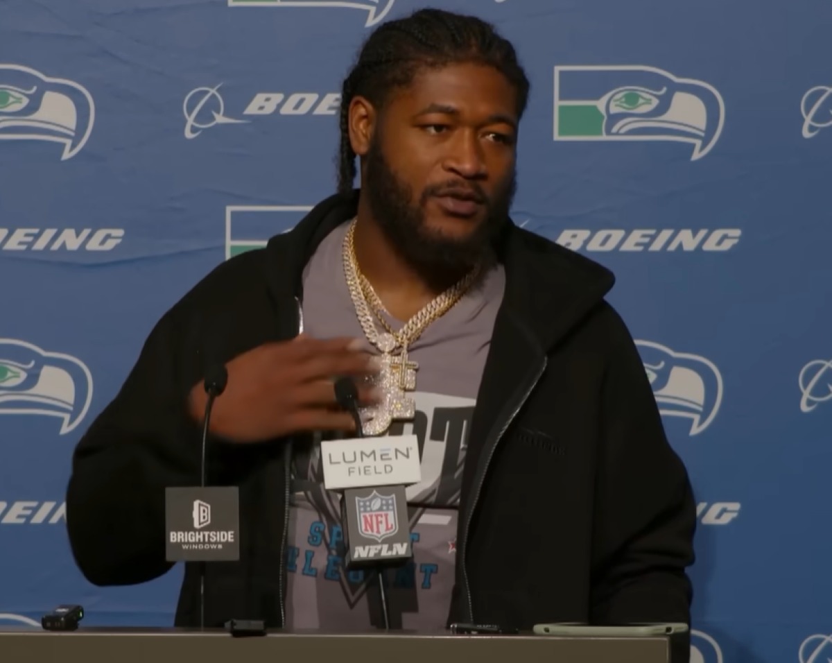 Le joueur des Seahawks se réjouit d'avoir retrouvé son "Seigneur et Sauveur Jésus-Christ"