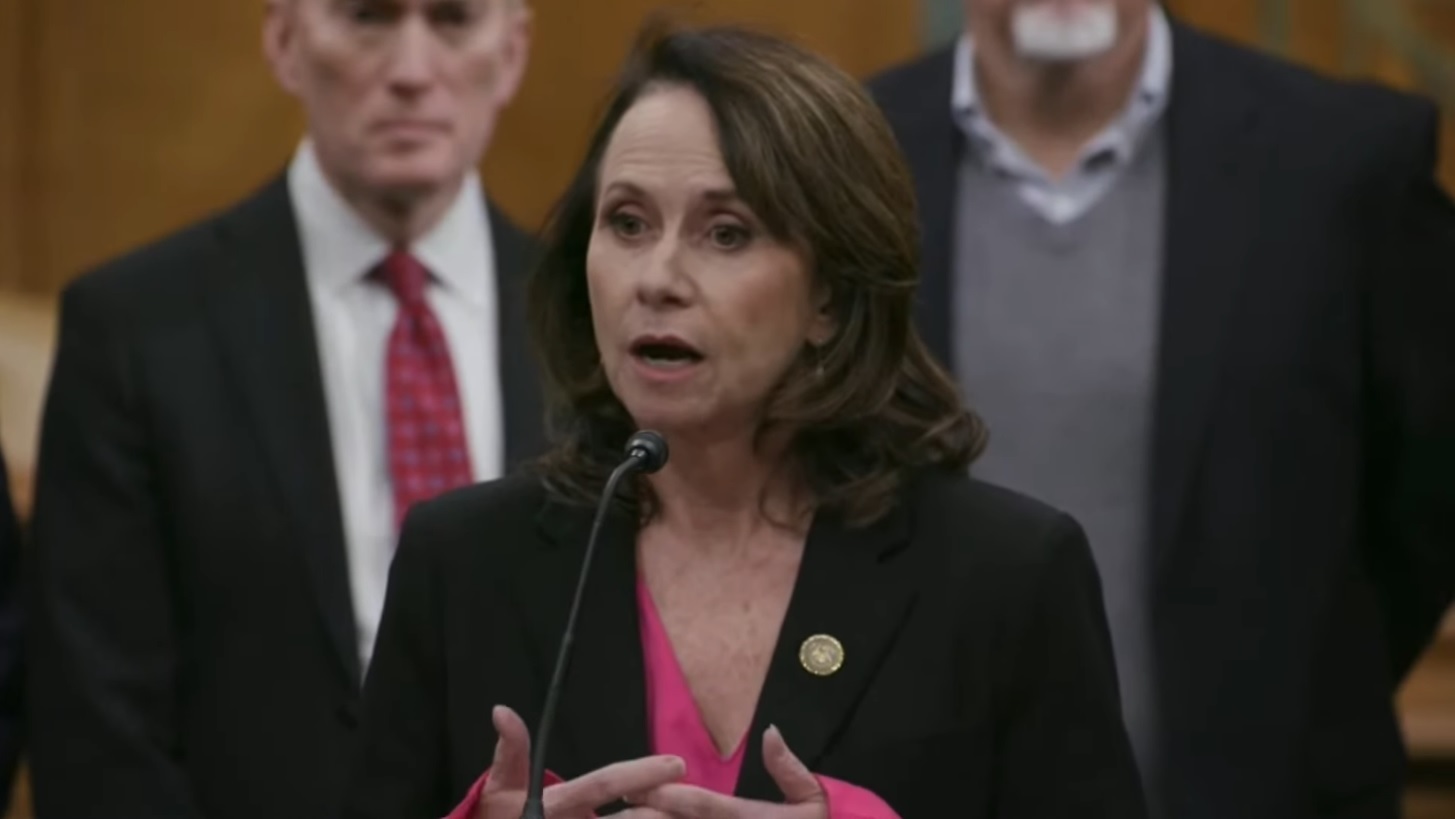 Les républicains exhortent Trump à sévir contre les expéditions de médicaments abortifs à travers les frontières des États