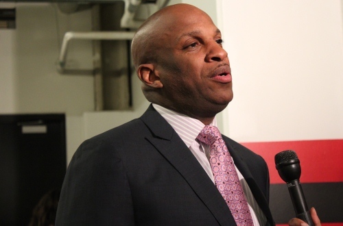 Donnie McClurkin dit qu'il prie pour l'homme qui l'a accusé de viol et d'agression sexuelle