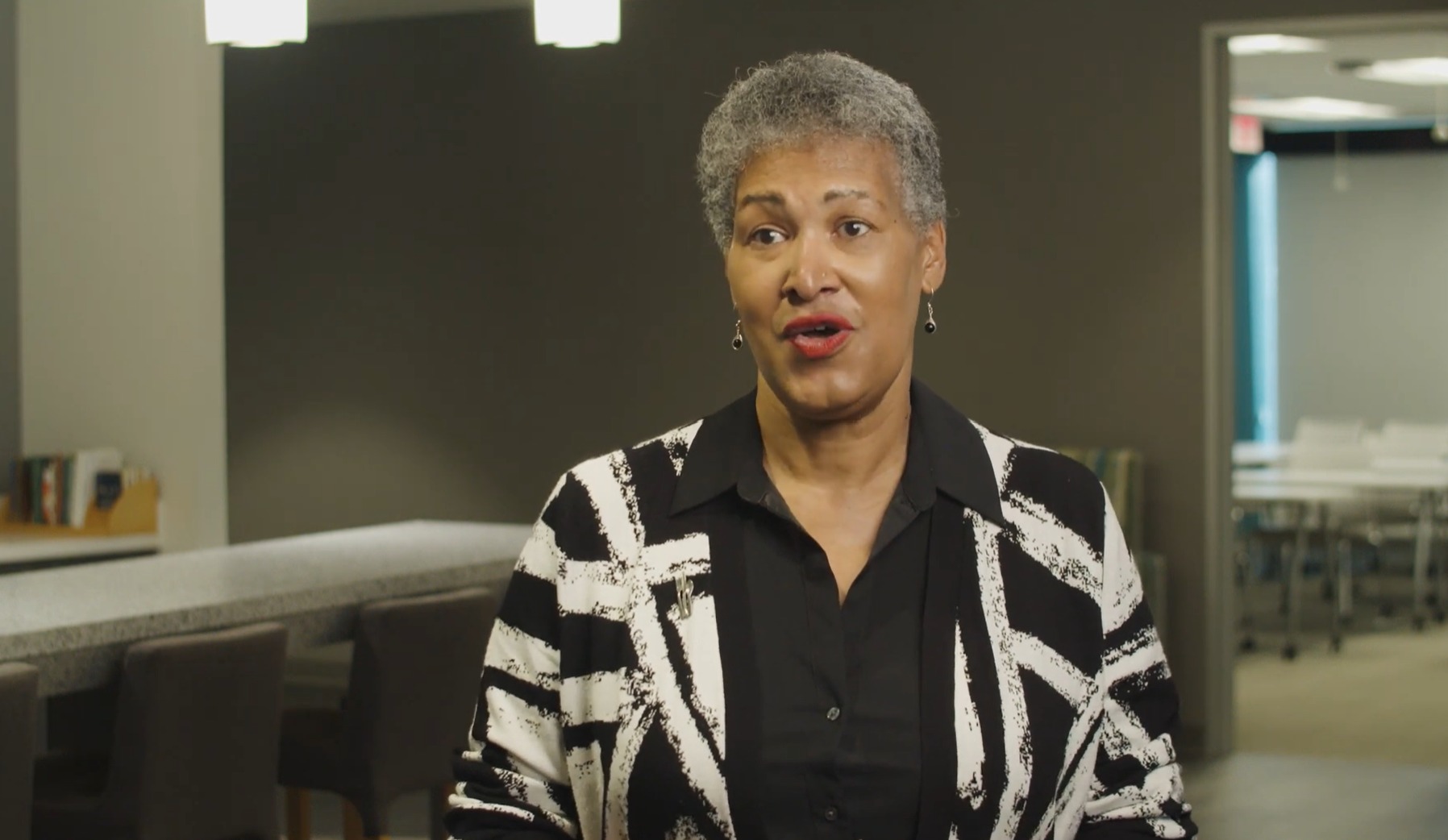 Après des mois de confusion, le Northern Seminary et le premier président noir acceptent de se séparer