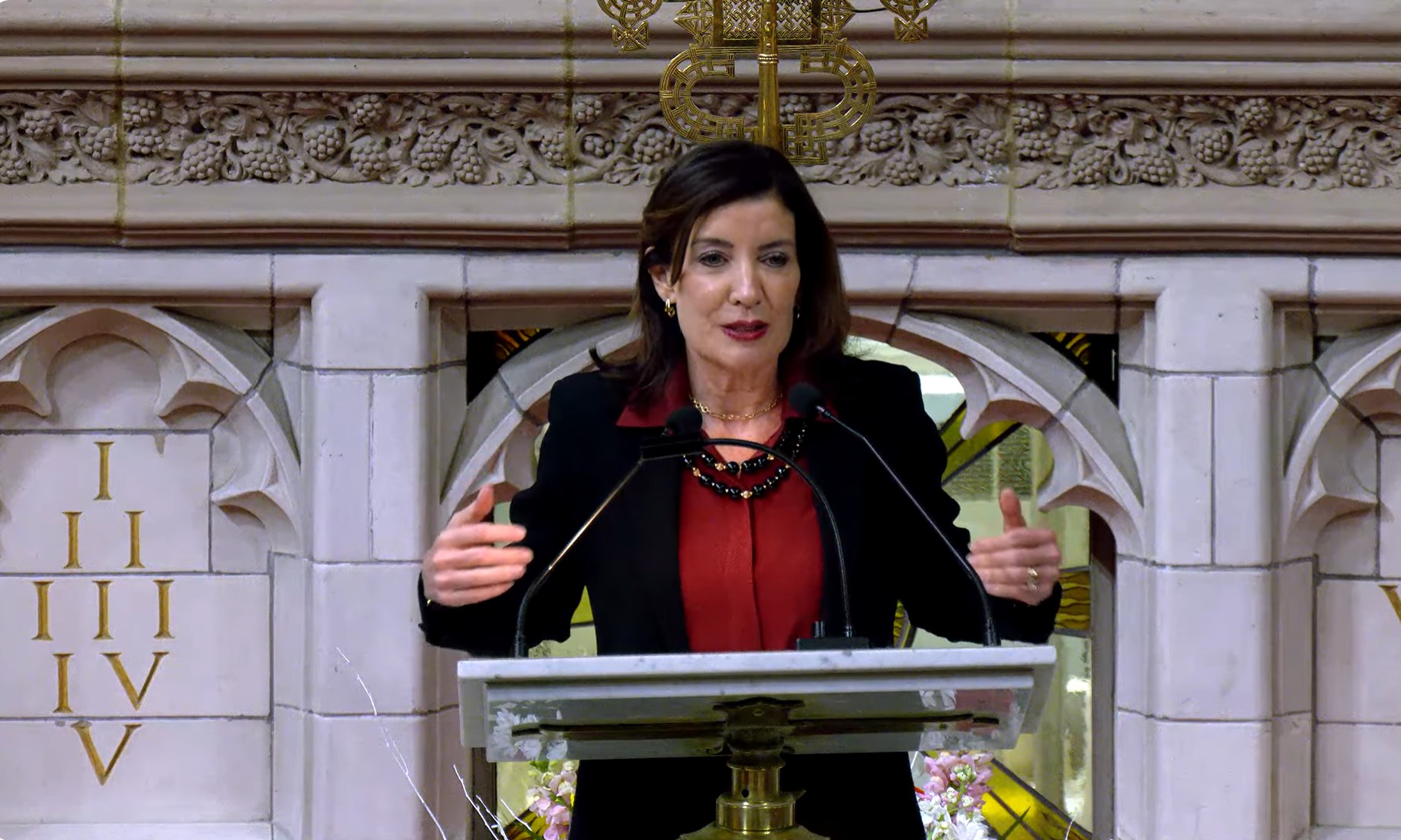 La gouverneure de New York, Kathy Hochul, déclare que l'ICE fait peur aux gens d'aller à l'église dans le discours du MLK Day