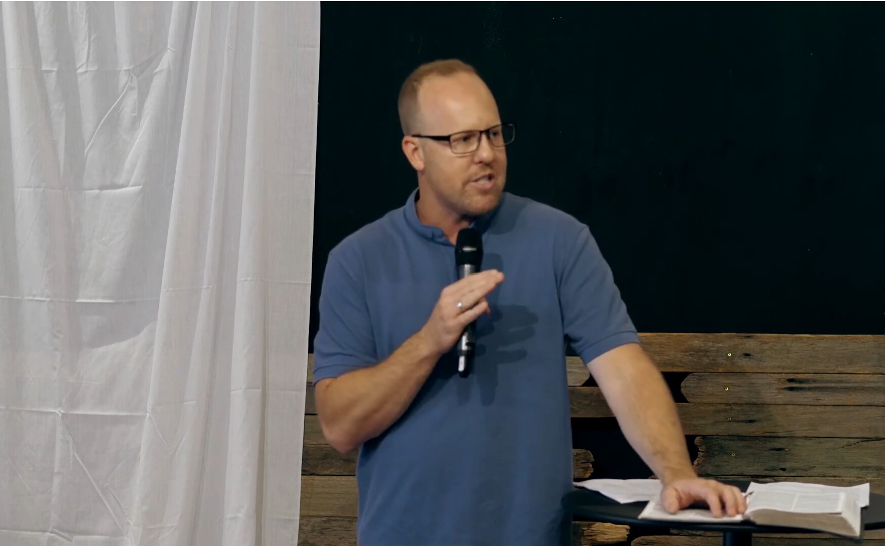 La plus grande confession pentecôtiste d'Australie suspend les dirigeants de l'Église Thrive, Brad et Amy Hagan