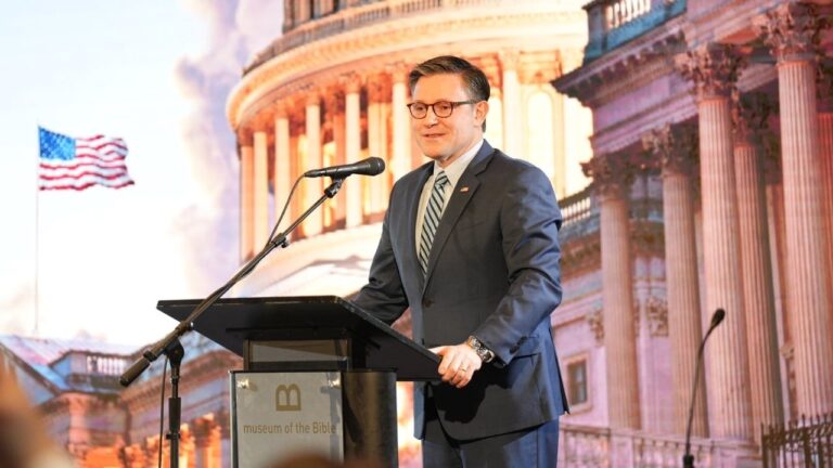 Les législateurs se rassemblent pour la prière et le repentir à Washington au milieu de profondes divisions : « Saint désespoir »