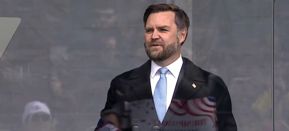 Lors d'une visite historique, Vance salue l'Arménie comme "le fondement de la civilisation chrétienne" et supprime la référence au génocide