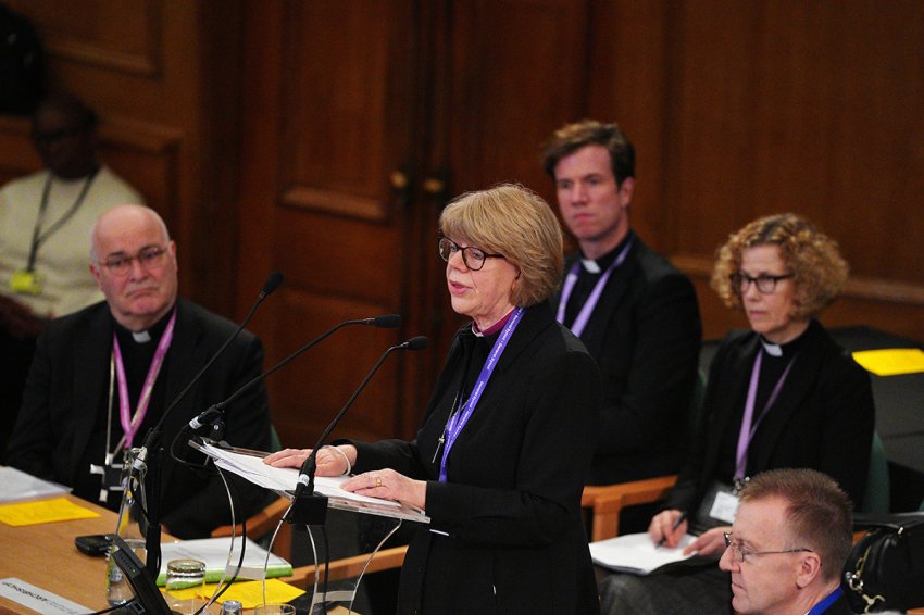 L'archevêque Sarah Mullally s'adresse au Synode général de l'Église d'Angleterre à la Church House le 10 février 2026, à Londres, en Angleterre. Il s'agit de sa première grande allocution depuis qu'elle a été confirmée comme 106e archevêque de Cantorbéry. 