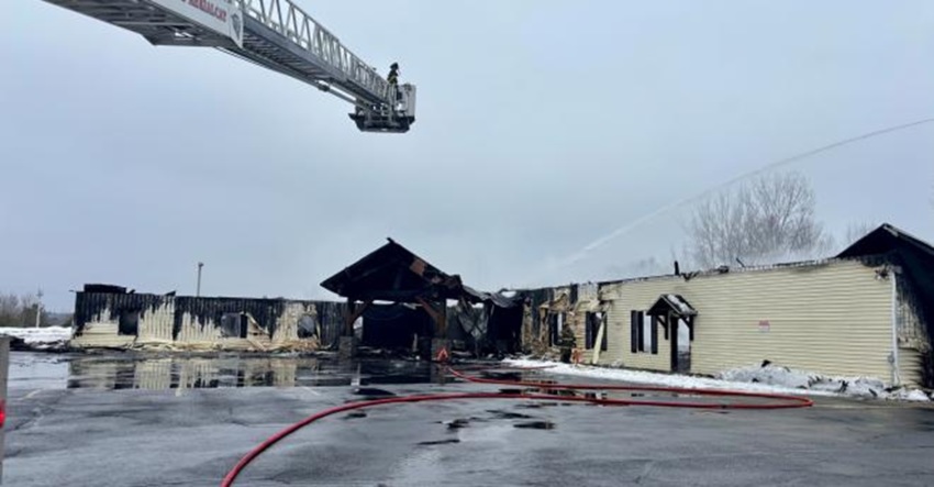 La police de l'État de New York enquête sur une explosion survenue à l'Abundant Life Fellowship, dans la ville de Boonville, dans le comté d'Oneida, le mardi 17 février 2026.